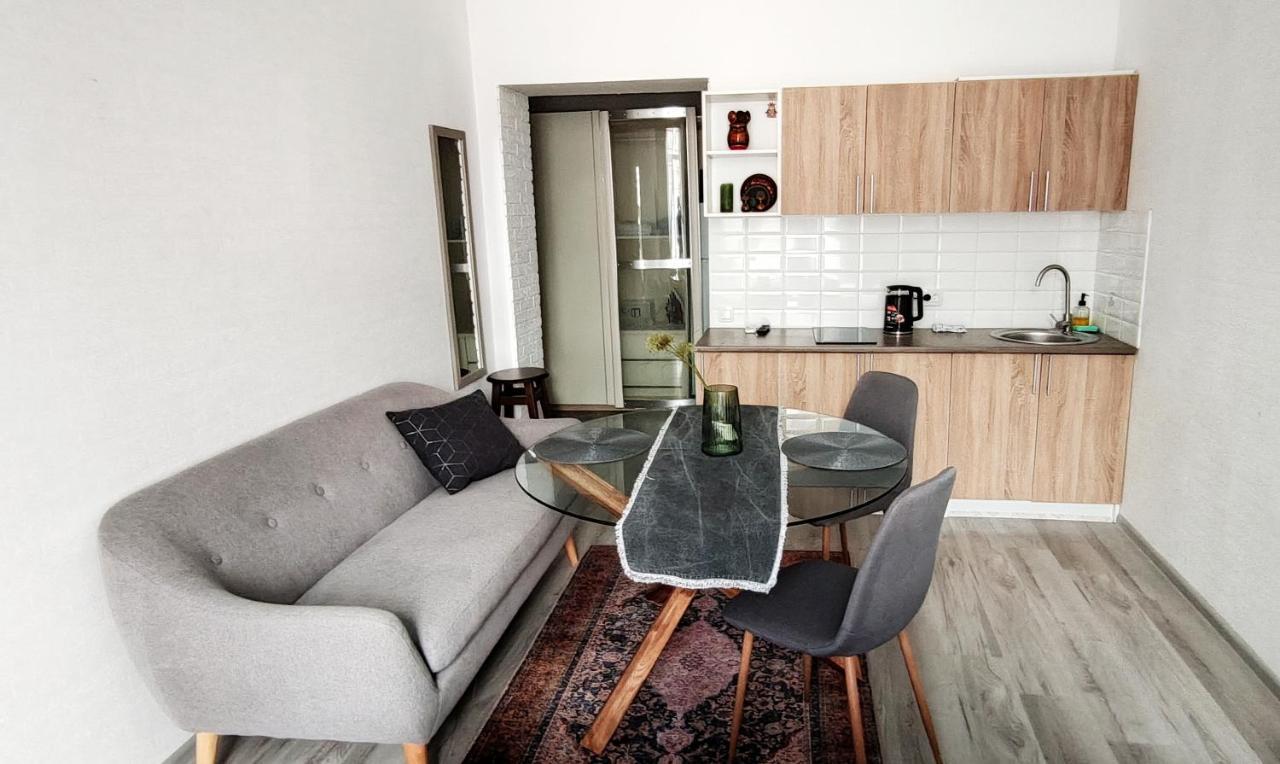 Flat in the city center Odessa Exteriör bild