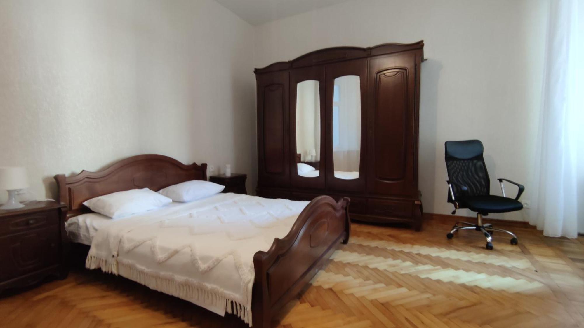 Flat in the city center Odessa Exteriör bild